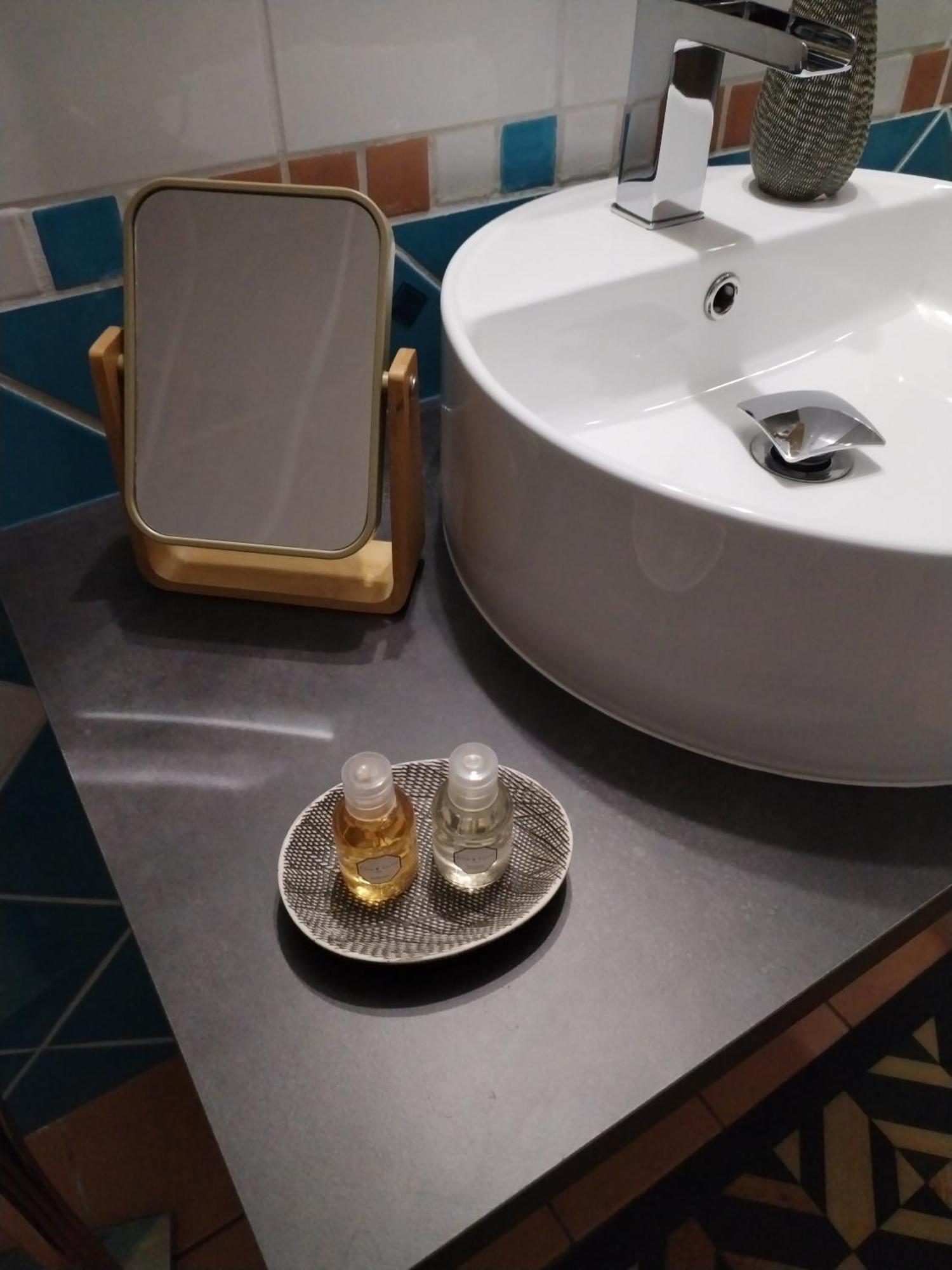 Al Mare 22 Hotel Bari Bagian luar foto