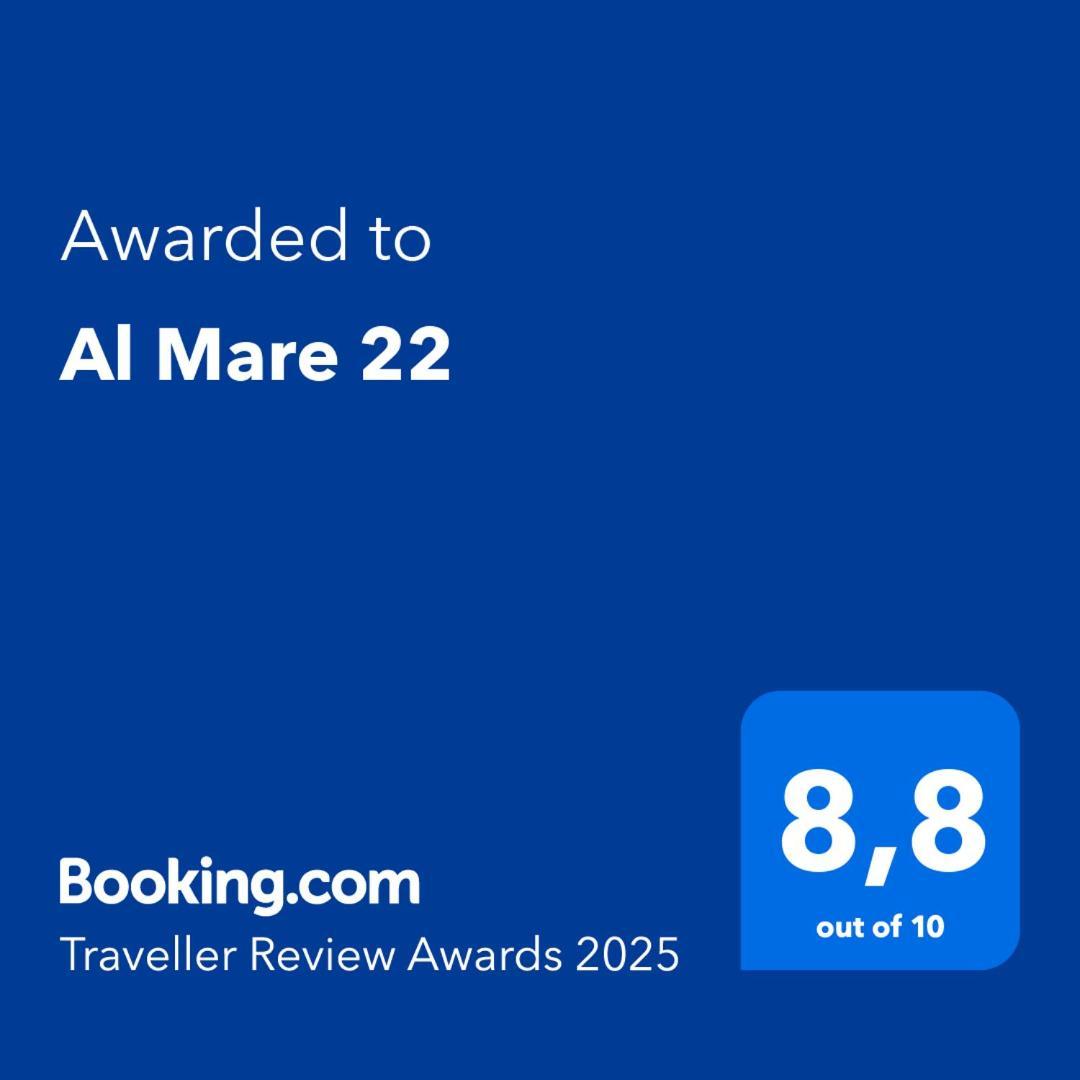 Al Mare 22 Hotel Bari Bagian luar foto